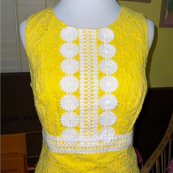 Lilly Pulitzer NWT Railee Eyelet Shift Dress St Tropez Yellow Size 4 - Picture 5 of 15